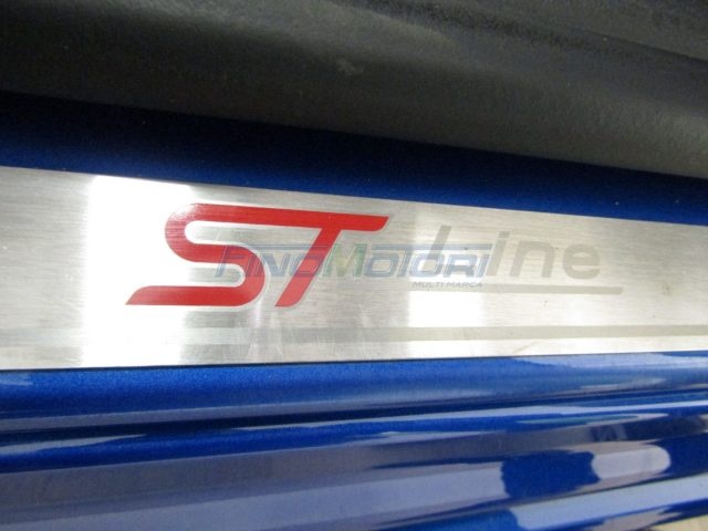 Ford Focus 1.0 EcoBoost 125 CV 5 porte ST-LINE usato a FINO MORNASCO