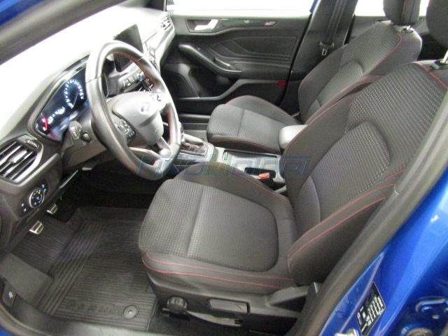 Ford Focus 1.0 EcoBoost 125 CV 5 porte ST-LINE, del 2018, 78.000 km, in vendita a Fino Mornasco (CO)