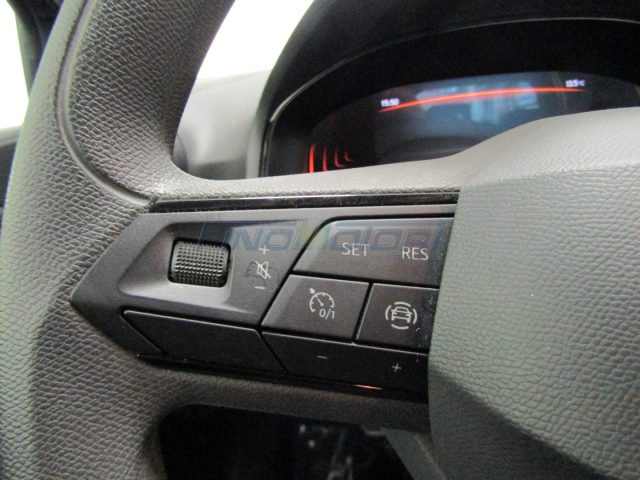 SEAT Ibiza 1.0 EcoTSI 95 CV 5 porte Style, del 2023, 57.000 km, in vendita a Fino Mornasco (CO)