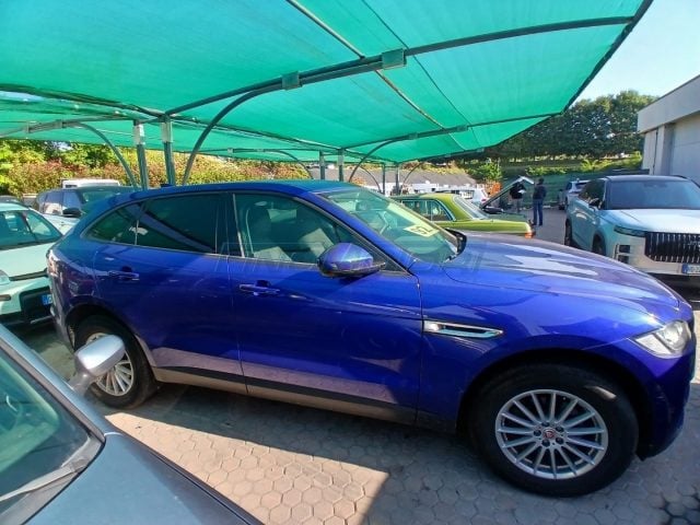 Jaguar F-Pace 2.0 D 180 CV AWD auto - foto 4 di 4