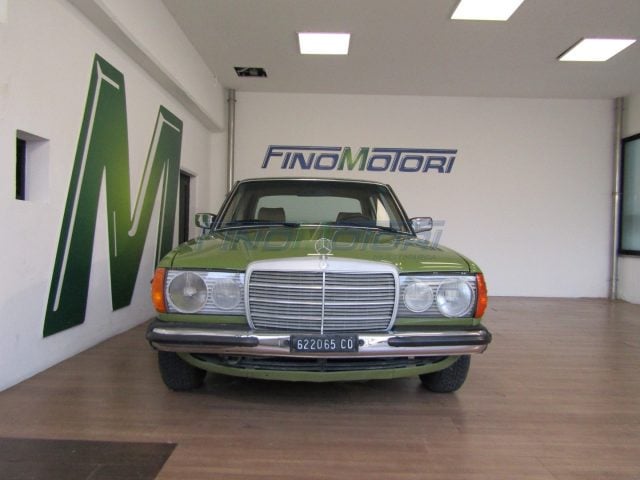 Mercedes-Benz 200 2.0 109 CV BERLINA - foto 2 di 4
