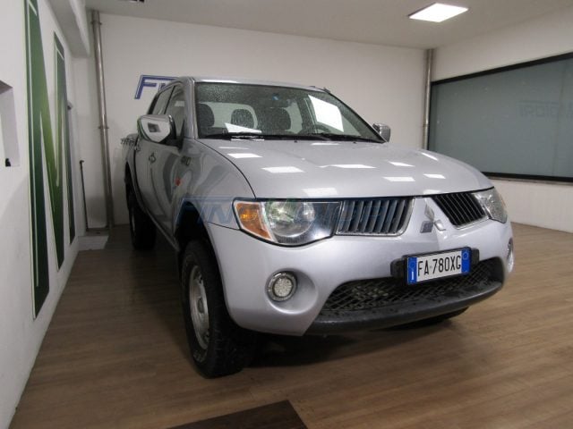 Mitsubishi L200 2.5 DI-D 136CV Double Cab - foto 3 di 4