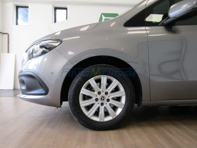 Mercedes-Benz T 180 d Premium Long 7 POSTI AUTOMATICO - foto 4 di 4