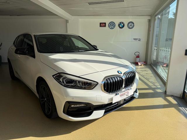 BMW 118 i 5p. Sport automatica, del 2021, 119.000 km, in vendita a Montebelluna (TV)
