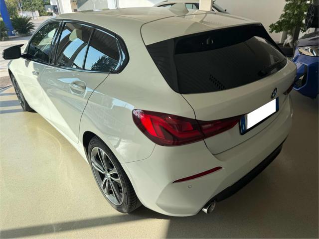 BMW 118 i 5p. Sport automatica - foto 3 di 8