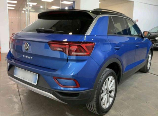 Volkswagen T-Roc 1.0 TSI Life bicolor blu e nero - foto 4 di 4