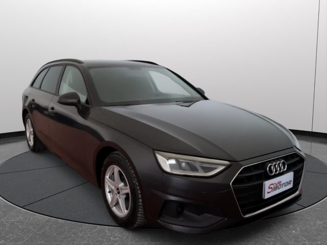 Audi A4 Avant 30 TDI/136 CV S tronic Business - foto 3 di 4