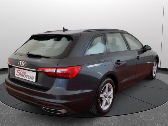 Audi A4 Avant 30 TDI/136 CV S tronic Business - foto 4 di 4