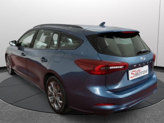 Ford Focus 1.0 EcoBoost Hybrid 125 CV 5p. ST-Line - foto 4 di 4