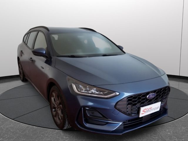 Ford Focus 1.0 EcoBoost Hybrid 125 CV 5p. ST-Line Design - foto 2 di 4
