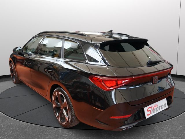CUPRA Leon Sportstourer 1.5 Hybrid 150 CV DSG - foto 3 di 4