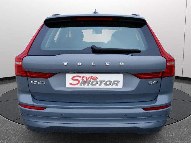 Volvo XC60 B4 (d) automatico Momentum AWD UFFICIALE - foto 4 di 4
