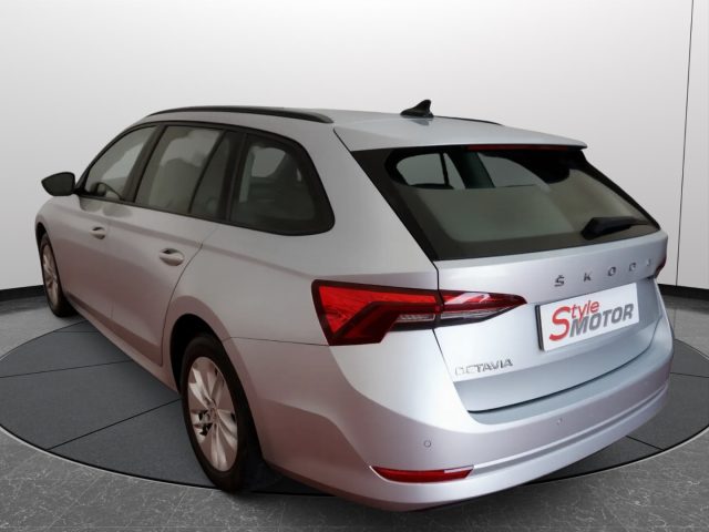 Skoda Octavia 2.0 TDI EVO SCR DSG Wagon Executive - foto 4 di 4