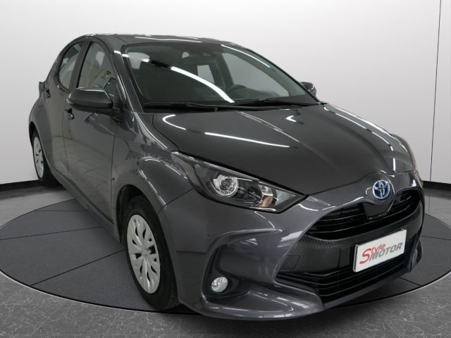 Toyota Yaris 1.5 Hybrid 5 porte Business - foto 2 di 4