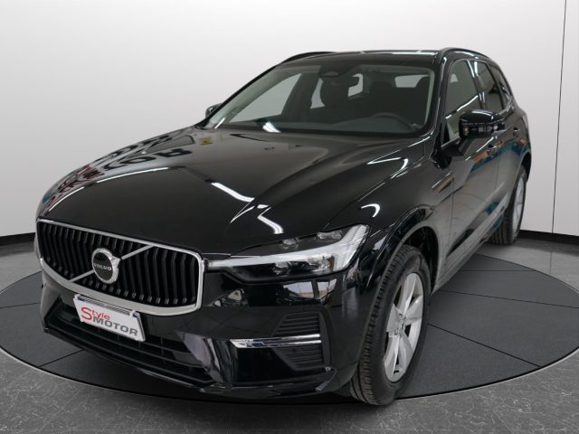 Volvo XC60 B4 (d) AWD automatico Momentum Sport - foto 3 di 4
