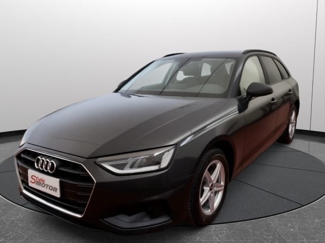 Audi A4 Avant 30 TDI/136 CV S tronic Business - foto 2 di 4