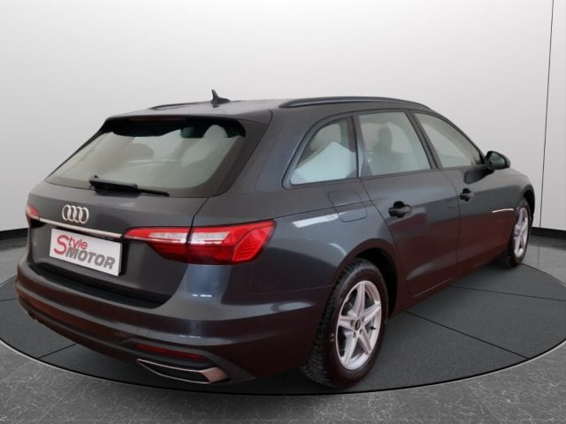 Audi A4 Avant 30 TDI/136 CV S tronic Business - foto 4 di 4