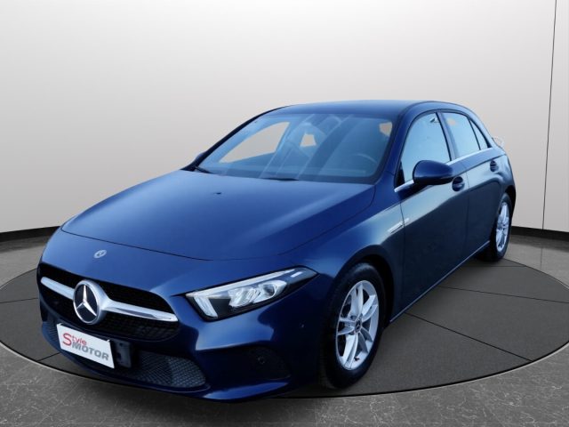 Mercedes-Benz A 180 d Automatic Business Extra - foto 3 di 4