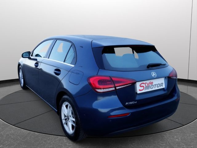 Mercedes-Benz A 180 d Automatic Business Extra - foto 4 di 4