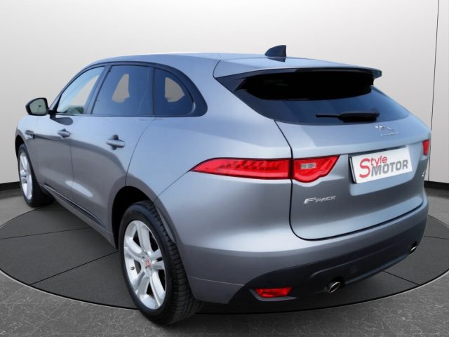 Jaguar F-Pace 2.0 D 240 CV AWD aut. R-Sport - foto 4 di 4
