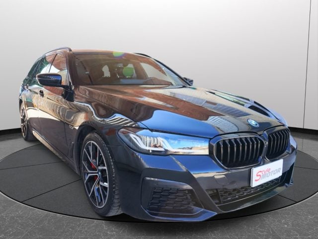 BMW 530 e Touring M Sport Ufficiale Italiana - foto 4 di 4