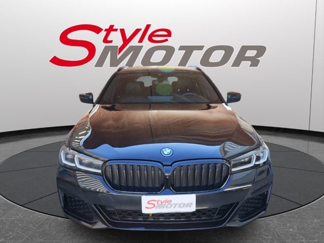 BMW 530 e Touring M Sport Ufficiale Italiana, del 2023, 97.428 km, in vendita a Fano (PU)