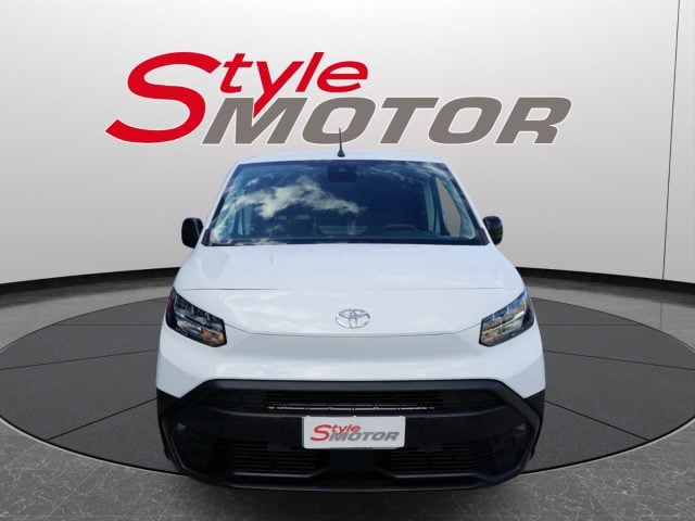 Toyota Proace City 1.5D 100 CV S&S PC Comfort, del 2024, 23.480 km, in vendita a Fano (PU)