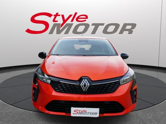Renault Clio ECO-G 100 CV 5 porte Evolution, del 2025, 40.426 km, in vendita a Fano (PU)