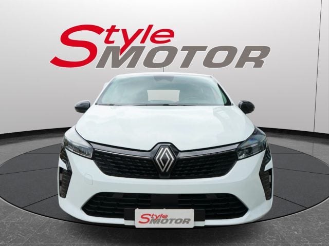 Renault Clio SCe 65 CV 5 porte Evolution Certificata, del 2025, 32.088 km, in vendita a Fano (PU)