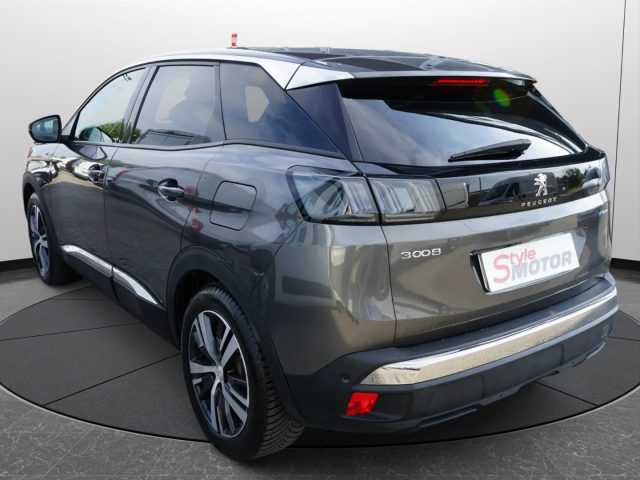 Peugeot 3008 Hybrid4 300 e-EAT8 GT - foto 2 di 4