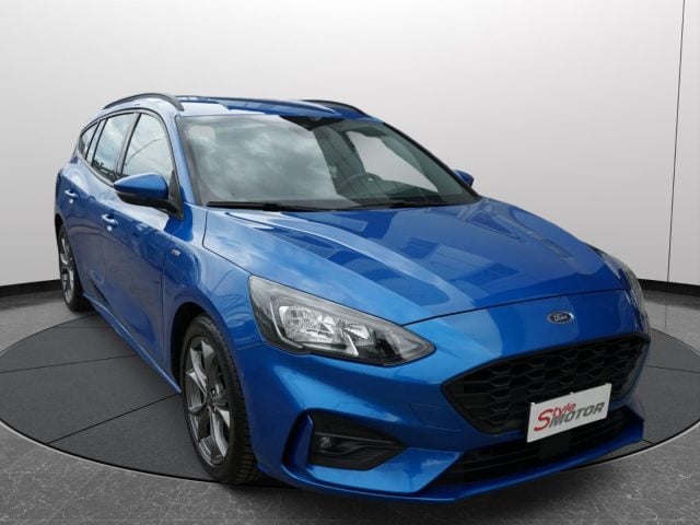 Ford Focus 1.5 EcoBlue 120 CV automatico SW ST-Line - foto 2 di 4