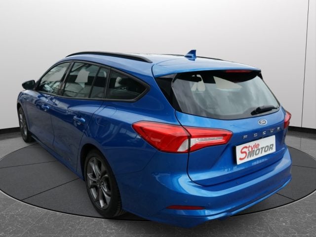 Ford Focus 1.5 EcoBlue 120 CV automatico SW ST-Line - foto 4 di 4