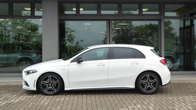 Mercedes-Benz A 180 d Automatic Edition AMG - foto 2 di 4