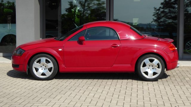Audi TT Roadster 1.8 T 20V 225 cv Quattro, del 2001, 119.410 km, in vendita a Quattro Castella (RE)