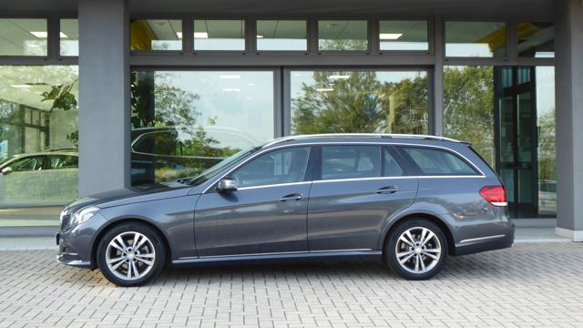 Mercedes-Benz E 220 BlueTEC S.W. Automatic Sport - foto 2 di 4