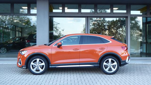 Audi Q3 Sportback 35 TDI S-Tronic S-Line edition - foto 2 di 4