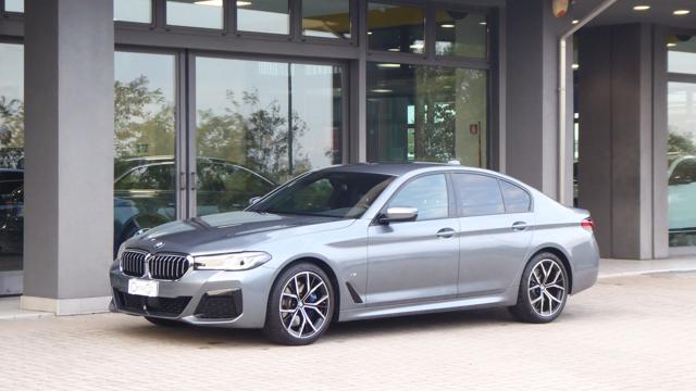 BMW 520 d 48V Msport, del 2021, 32.960 km, in vendita a Quattro Castella (RE)