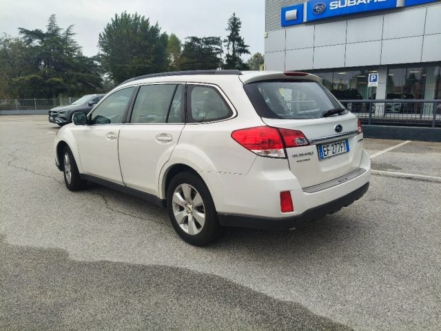 Subaru OUTBACK 3.6R Exclusive - foto 3 di 4