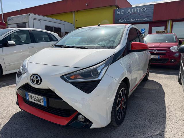 Toyota Aygo 1.0 VVT-i 72 CV 5 porte x-wave orange usato a BUTTRIO