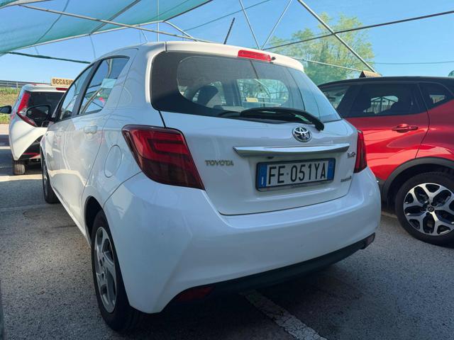 Toyota Yaris 1.5 Hybrid 5 porte Active - foto 3 di 9