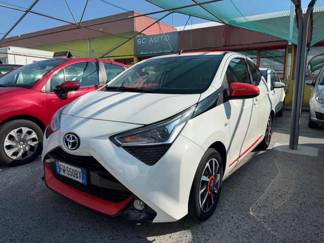 Toyota Aygo 1.0 VVT-i 72 CV 5 porte x-wave orange, del 2019, 136.000 km, in vendita a Buttrio (UD)
