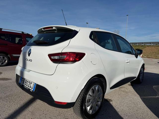 Renault Clio 1.2 75 CV 5 porte Duel - foto 3 di 4