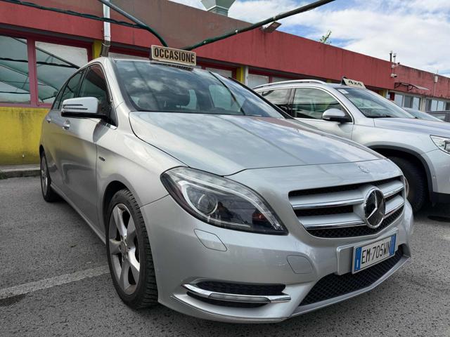 Mercedes-Benz B 200 BlueEFFICIENCY Premium - foto 2 di 4