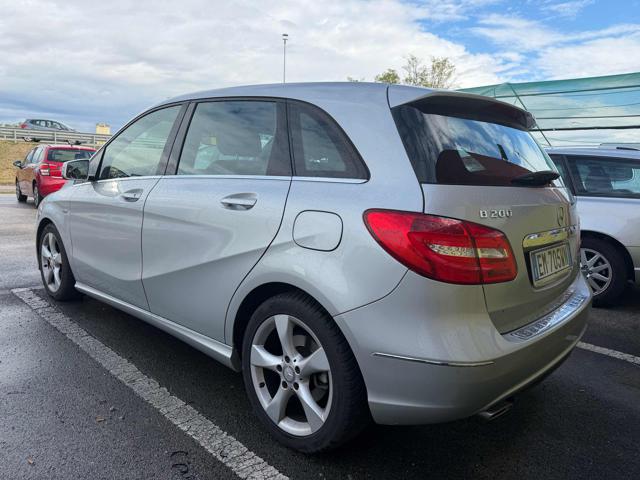 Mercedes-Benz B 200 BlueEFFICIENCY Premium - foto 4 di 4