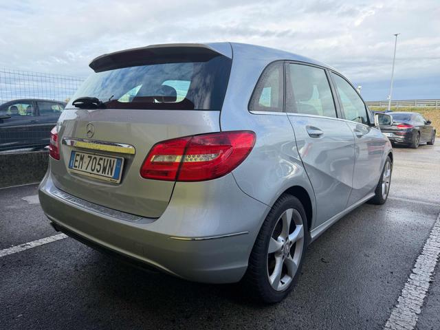 Mercedes-Benz B 200 BlueEFFICIENCY Premium - foto 3 di 4