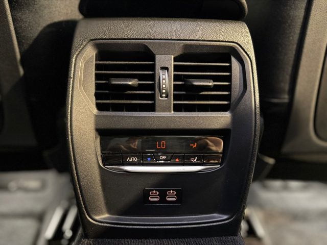 BMW 320 Touring 320d mhev 48V xdrive SEDILI RISCALDATI, del 2023, 68.000 km, in vendita a Conegliano (TV)