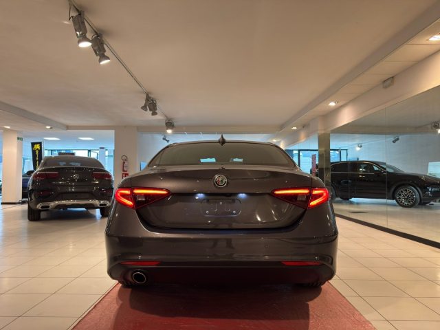 Alfa Romeo Giulia 2.2 t 160cv auto STUPENDA*UNICO PROPRIETARIO - foto 4 di 4