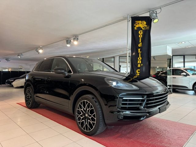 Porsche Cayenne 3.0 BENZ tiptronic STUPENDA*GOMME E CERCHI NUOVI, del 2021, 85.500 km, in vendita a Conegliano (TV)