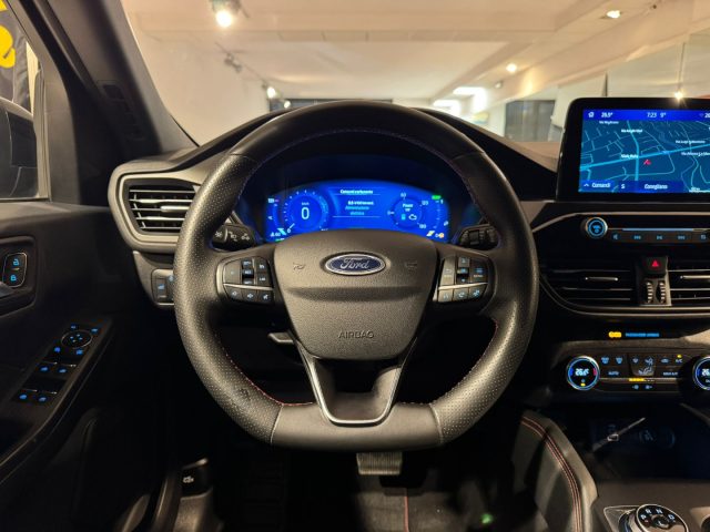 Ford Kuga 2.5 full hybrid ST-Line awd 190cv cvt, del 2022, 68.000 km, in vendita a Conegliano (TV)