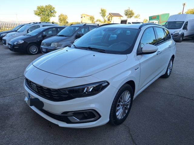 Fiat Tipo 1.6 Mjt S&S SW LIFE, del 2022, 96.000 km, in vendita a Grottaminarda (AV)